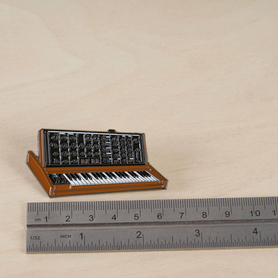 Vintage Synthesizer Piano Pin