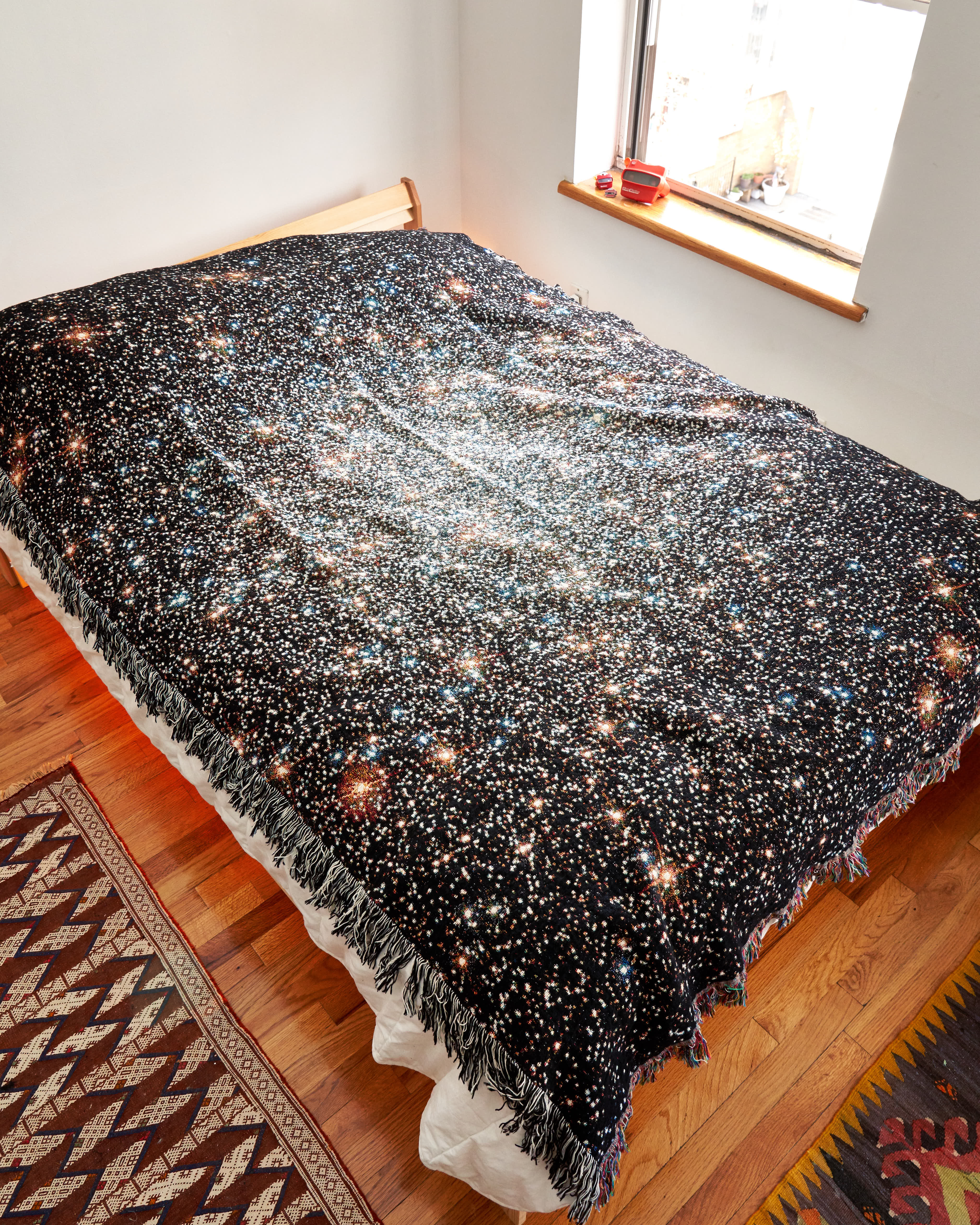 Hubble Telescope Stars Blanket (80